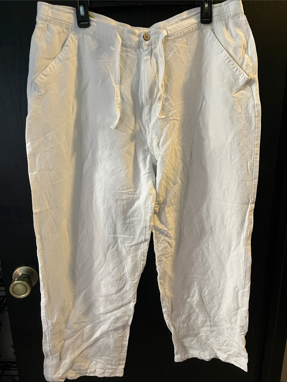 Cubavera White Drawstring Casual Chinos dirty on bottom on hem